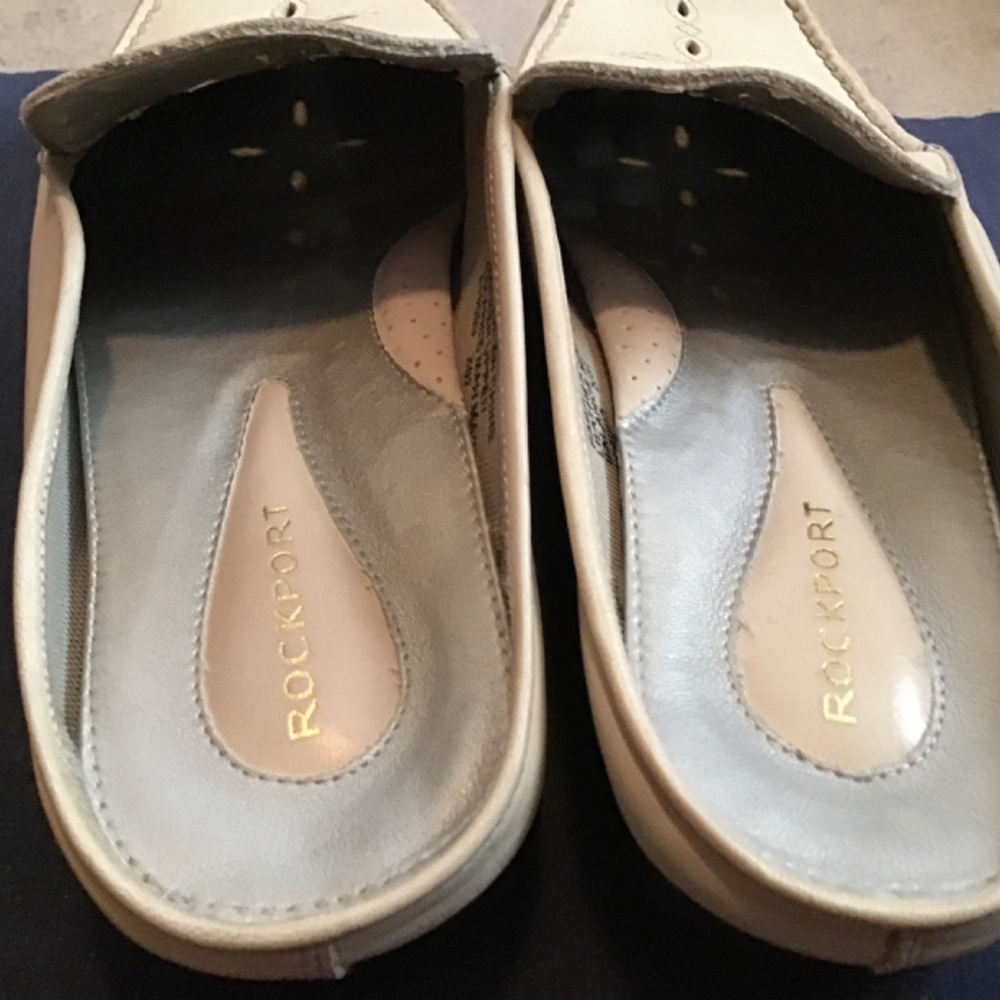 Women’s Rockport Leather shoe(off white color) - Picture 7 of 11